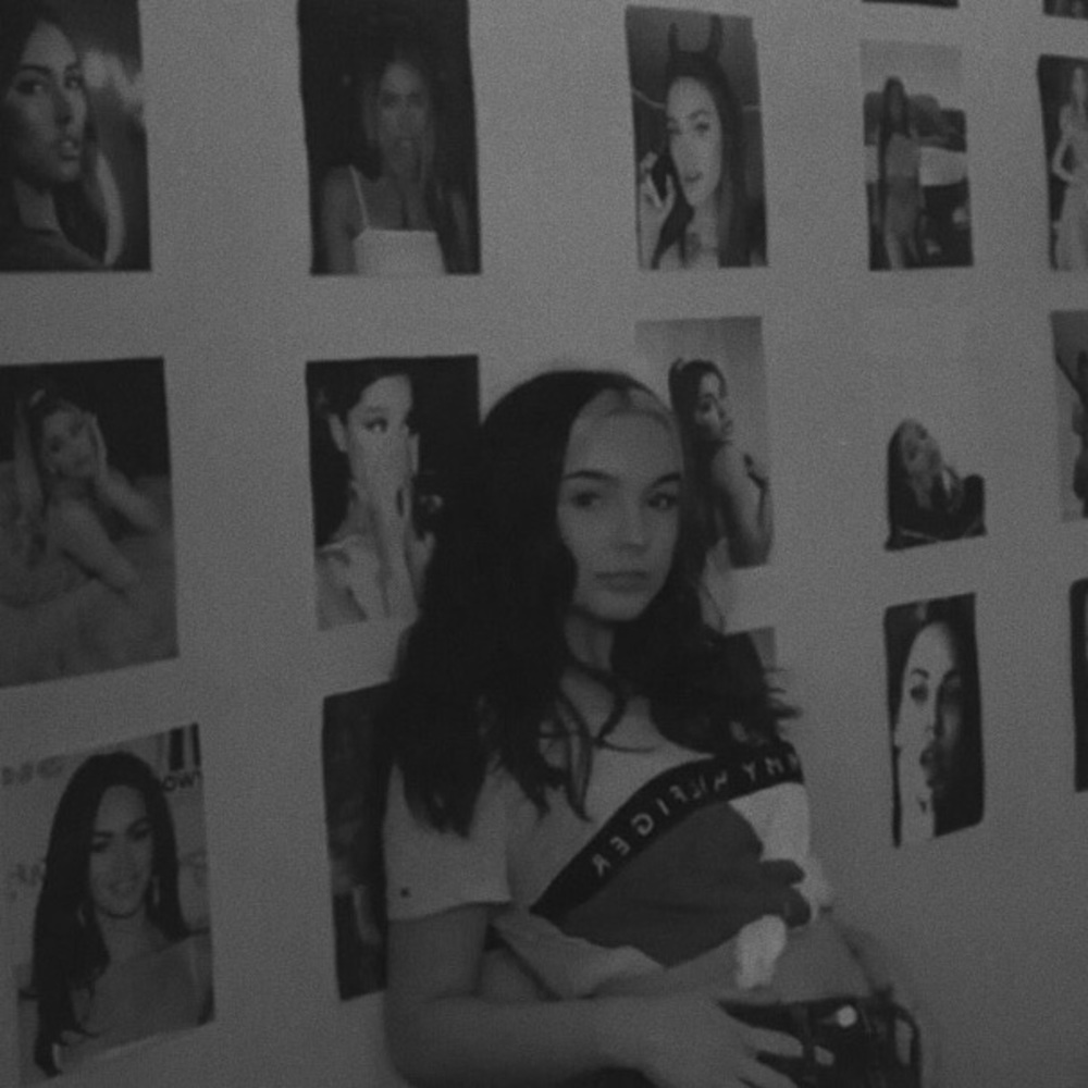 Meet your Posher, Olivia